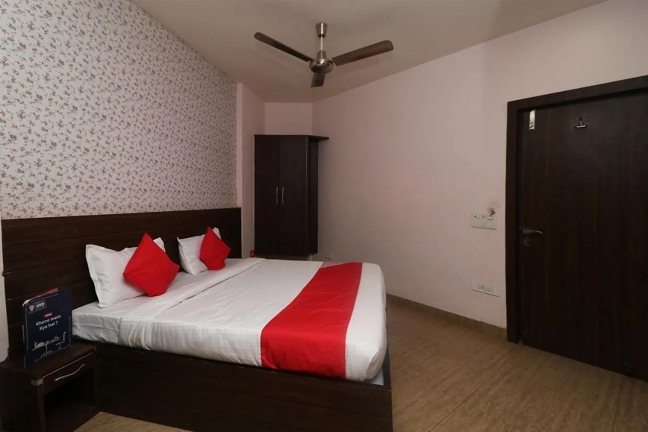 Oyo 22826 Hotel Sheltear & Resturant Agra  3*, Agra (Uttar Pradesh) Índia